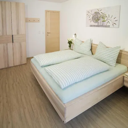 Gertraud アパート ヴェステンドルフ